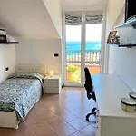Attico 2 Free Parkings & Bike Appartement Pietra Ligure
