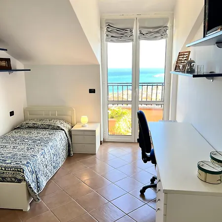 Apartment Attico 2 Free Parkings & Bike