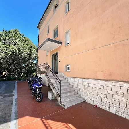 Attico 2 Free Parkings & Bike Apartment