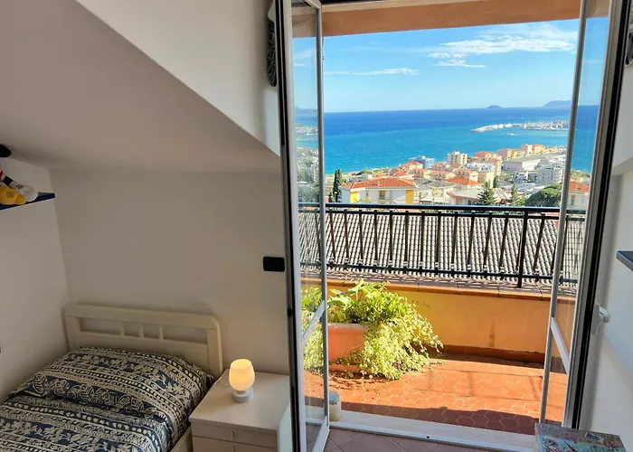 Lejlighed Attico 2 Free Parkings & Bike Pietra Ligure