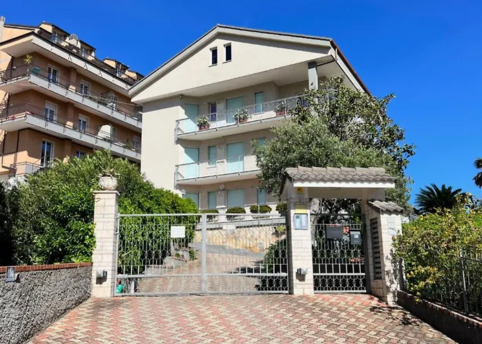 Attico 2 Free Parkings & Bike Pietra Ligure